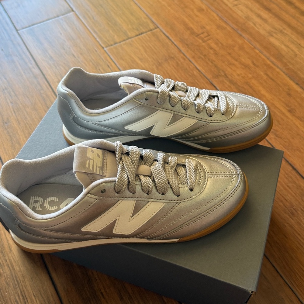 NEW BALANCE RC42, Metallic Silver